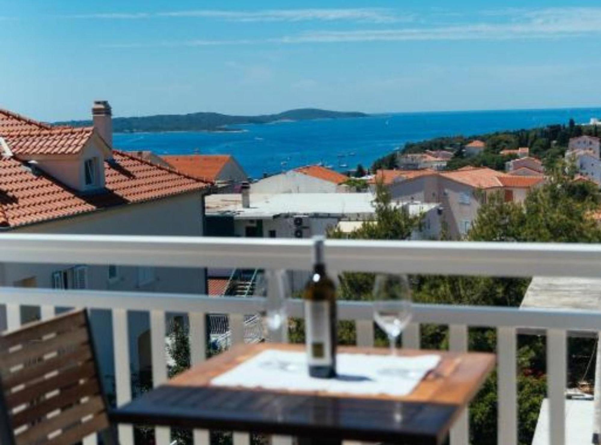 Apartments Trogrlic Hvar Town Rom bilde